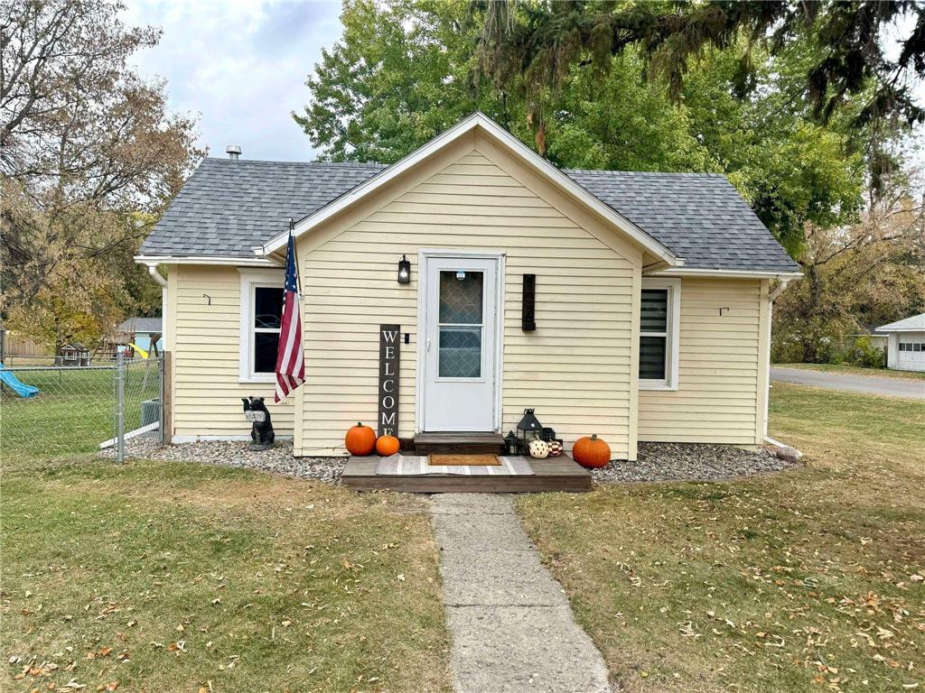 702 1st Street Hawley MN 56549 6618061 image1