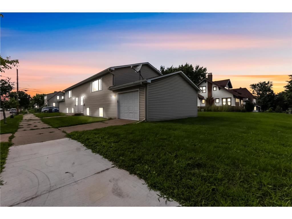 702 39th Avenue N Minneapolis MN 55412 6583011 image1