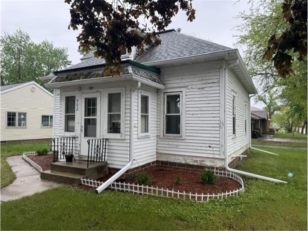 702 3rd Avenue Mountain Lake MN 56159 7081384 image1