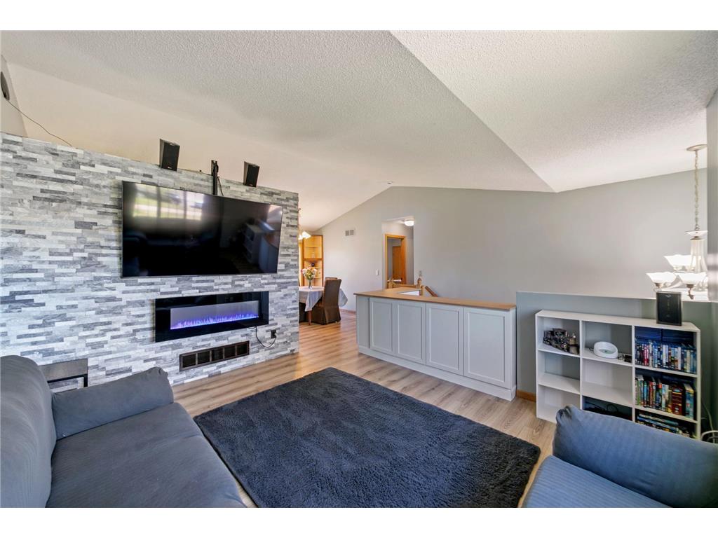 702 4th Avenue SW Isanti MN 55040 7073828 image1