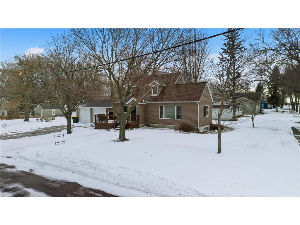 702 9th Avenue S Saint James MN 56081 7003814 image3