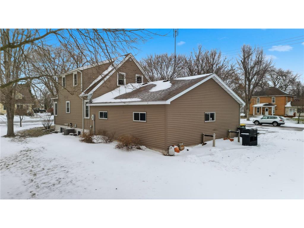 702 9th Avenue S Saint James MN 56081 7003814 image6