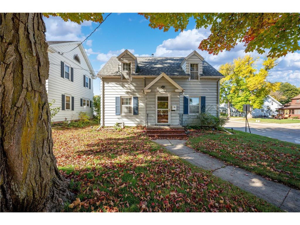 702 Albion Avenue Fairmont MN 56031 6449321 image1