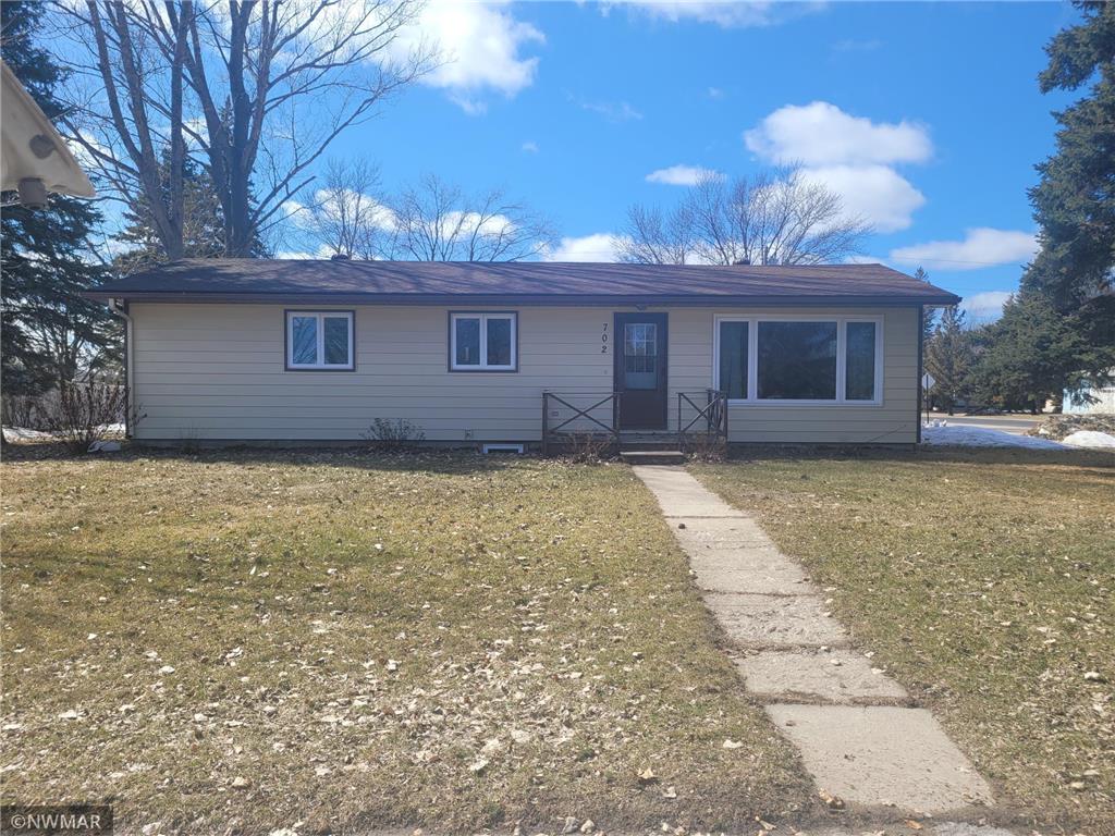 702 Champagne Avenue SW Red Lake Falls MN 56750 6197845 image1