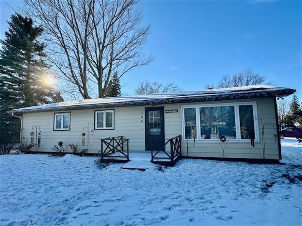 702 Champagne Avenue SW Red Lake Falls MN 56750 6483439 image1