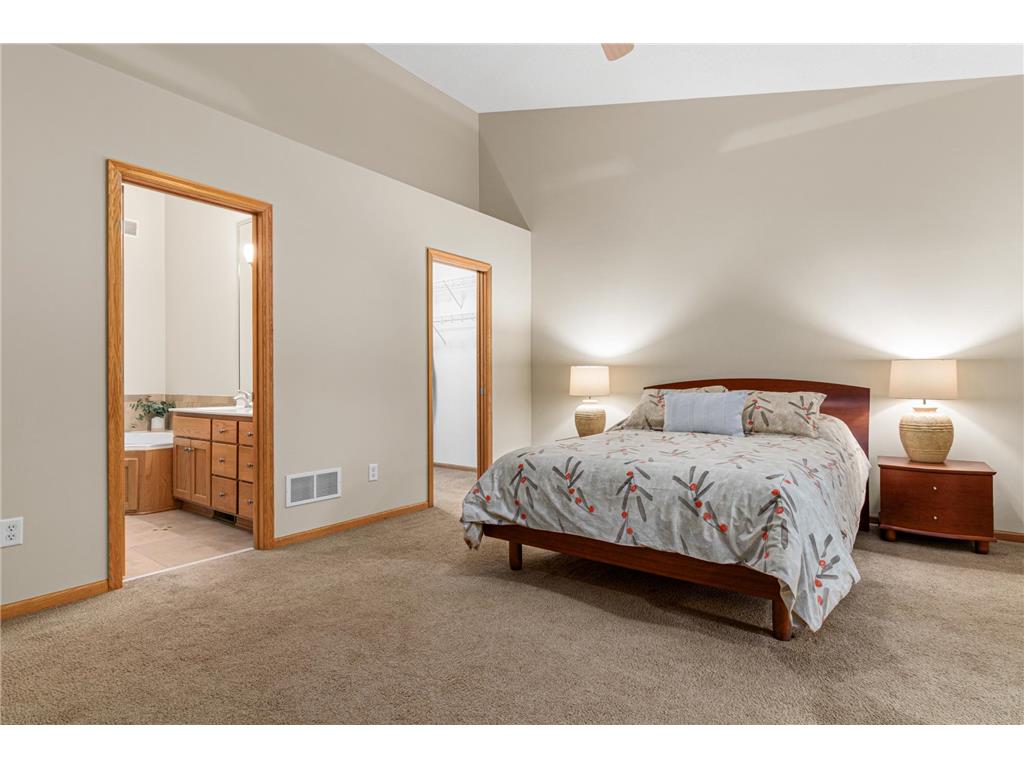702 Crescent Curve White Bear Twp MN 55127 7102639 image17