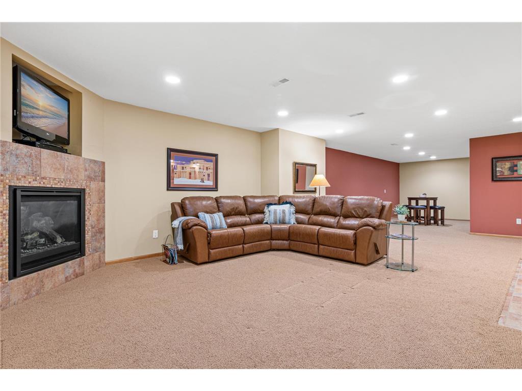 702 Crescent Curve White Bear Twp MN 55127 7102639 image25