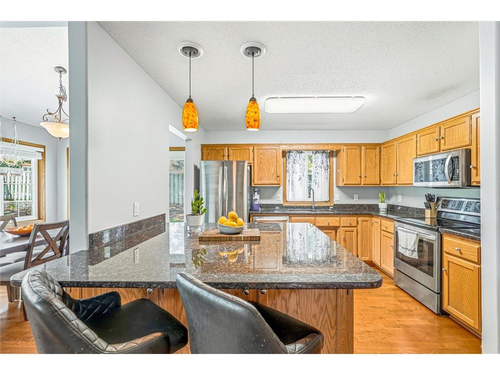 702 E Nicollet Boulevard Burnsville MN 55337 7051002 image10