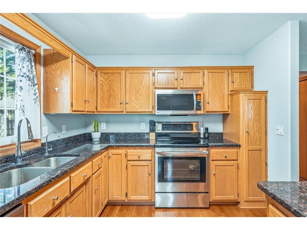 702 E Nicollet Boulevard Burnsville MN 55337 7051002 image12
