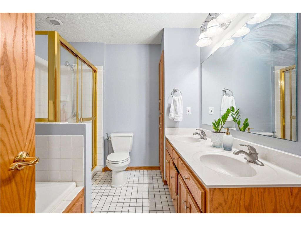 702 E Nicollet Boulevard Burnsville MN 55337 7051002 image17
