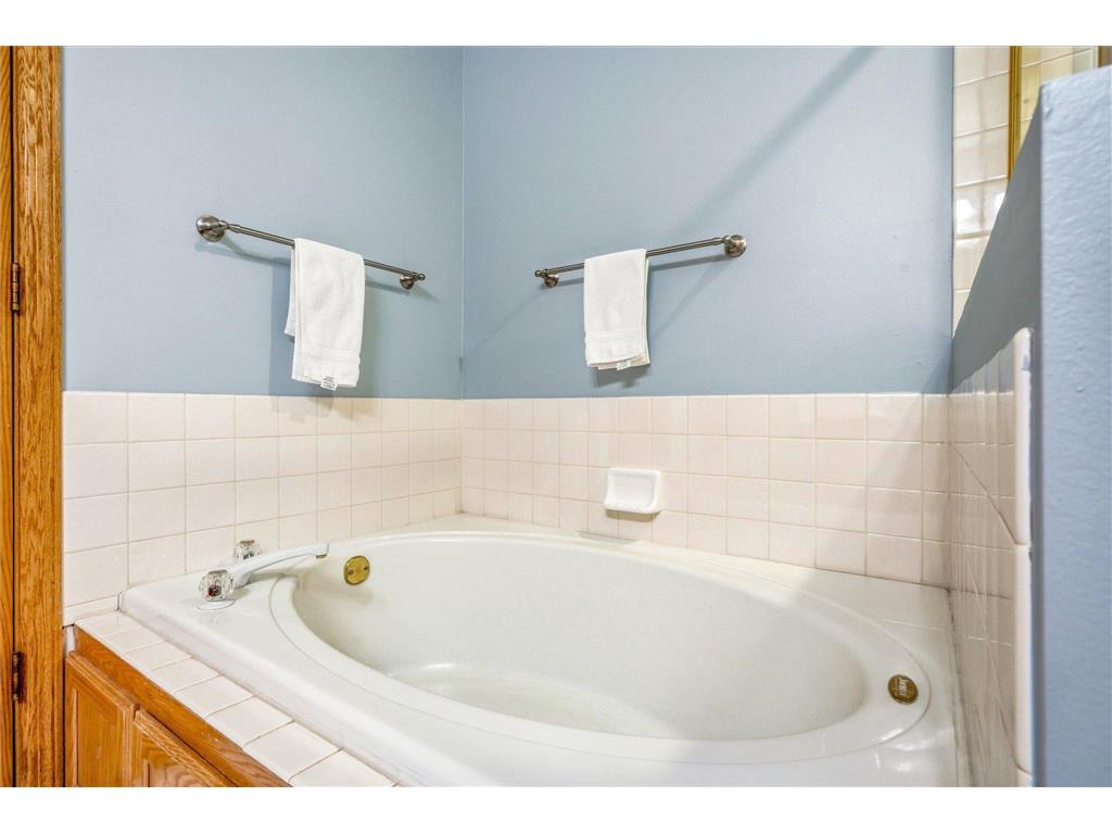 702 E Nicollet Boulevard Burnsville MN 55337 7051002 image18