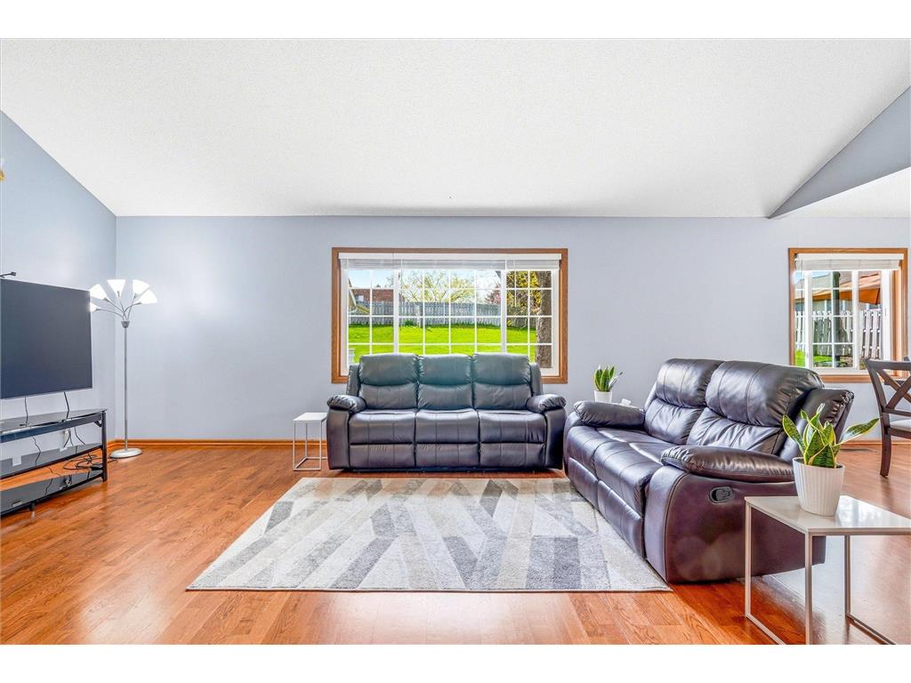 702 E Nicollet Boulevard Burnsville MN 55337 7051002 image5