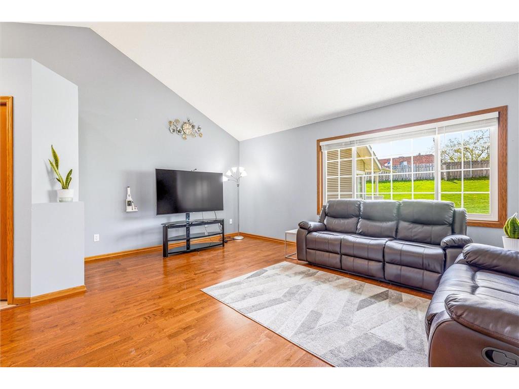 702 E Nicollet Boulevard Burnsville MN 55337 7051002 image6