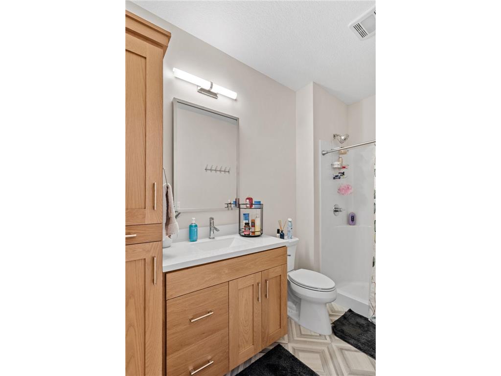 702 Eastland Avenue SE New Prague MN 56071 7054699 image29