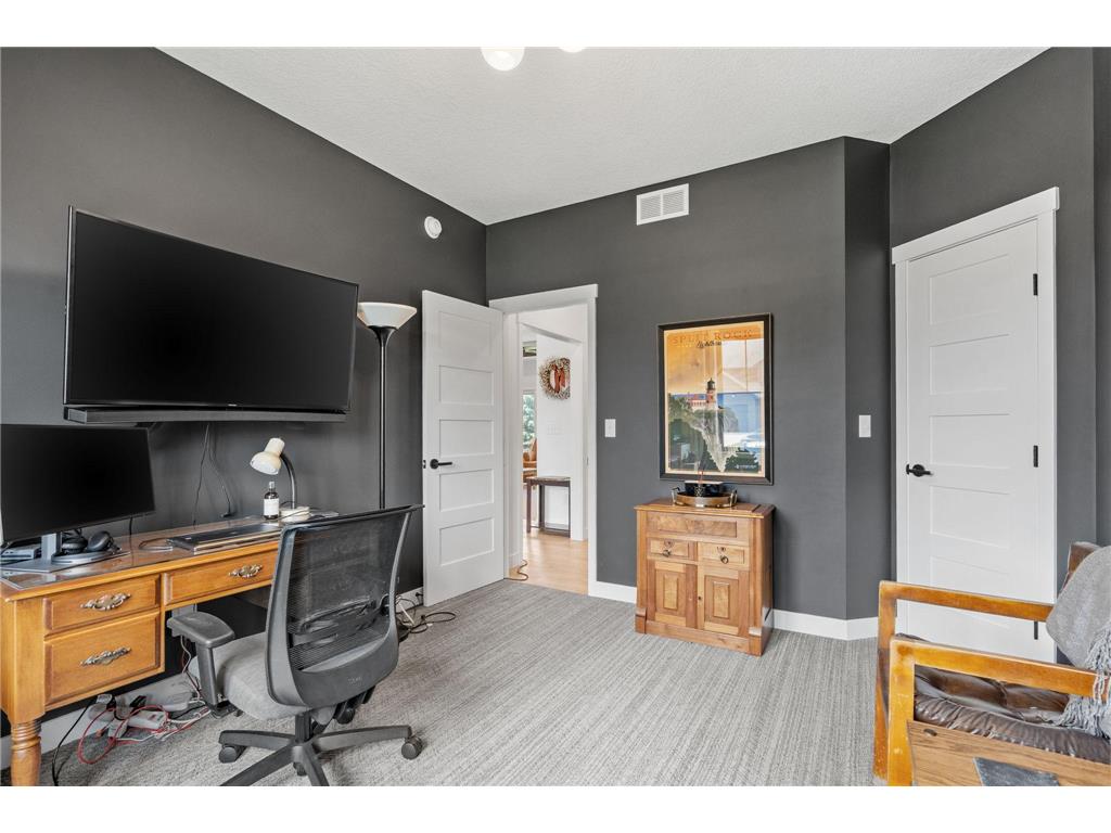 702 Eastland Avenue SE New Prague MN 56071 7054699 image31