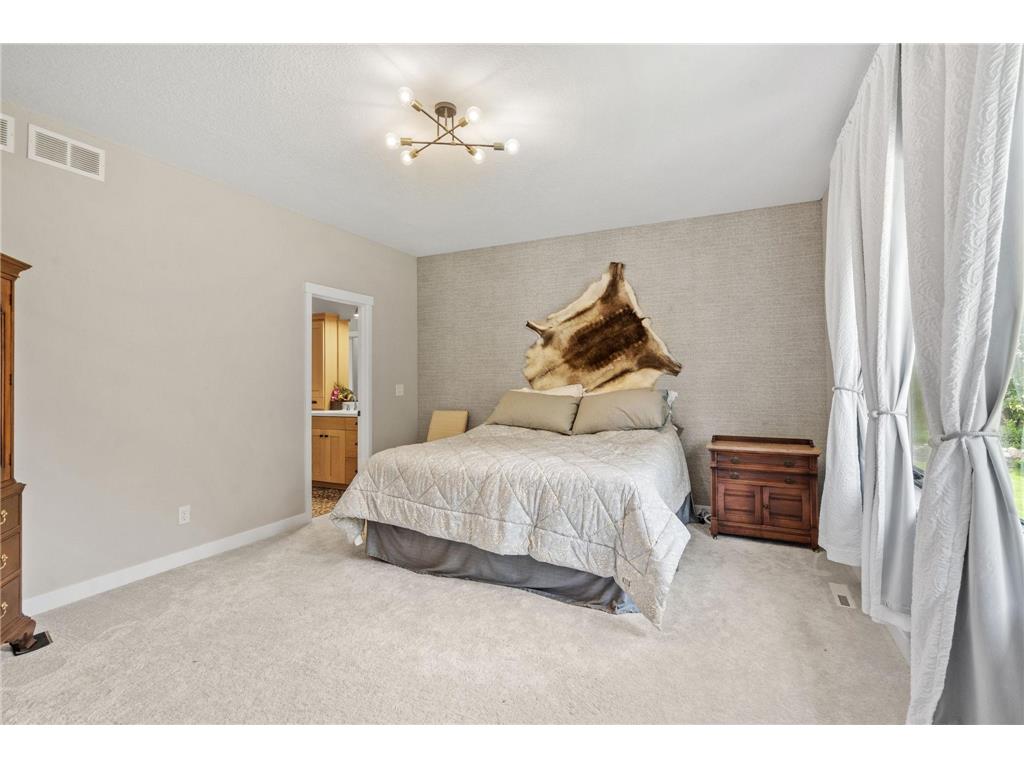 702 Eastland Avenue SE New Prague MN 56071 7054699 image32