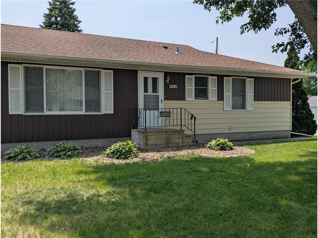 702 Hills Lane Albert Lea MN 56007 6731359 image1