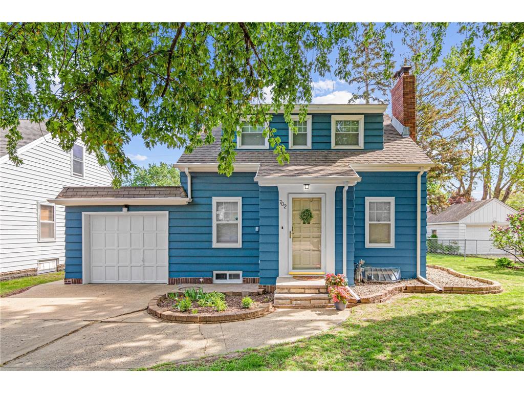 702 Larpenteur Avenue W Saint Paul MN 55113 6721255 image1