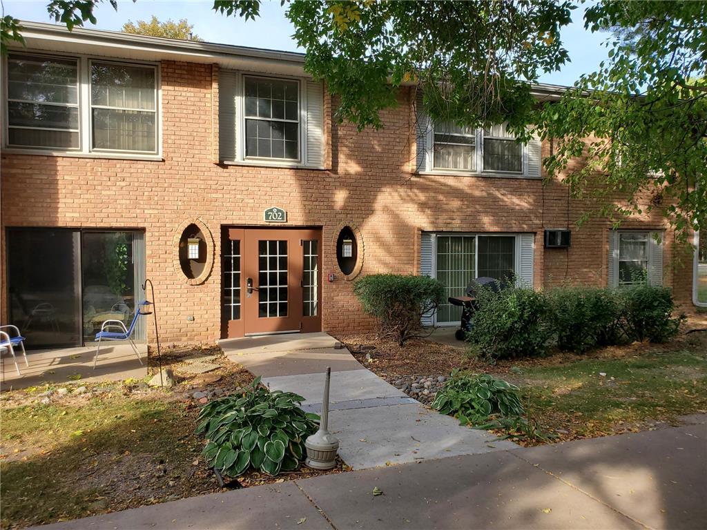 702 Old Settlers Trail 3, Hopkins, MN 55343 MLS 6270264 Edina Realty