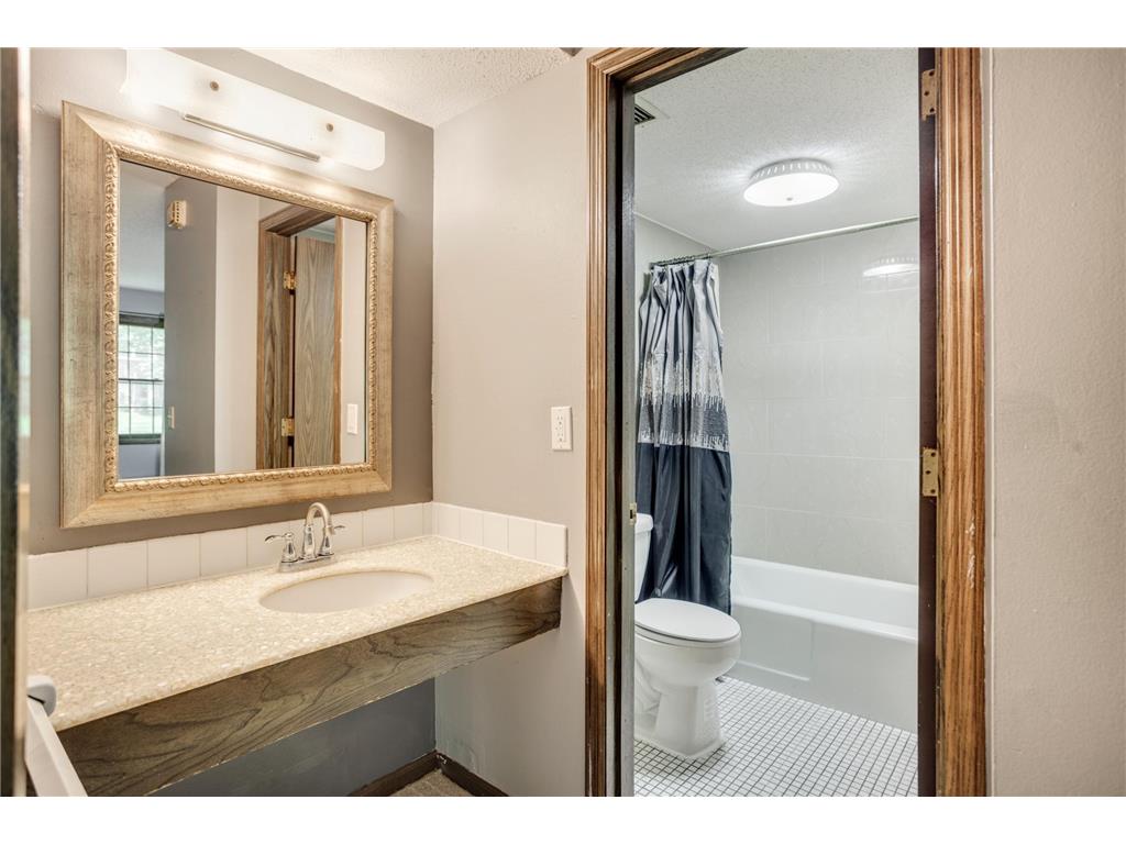 702 Old Settlers Trail #3 Hopkins MN 55343 6814662 image14