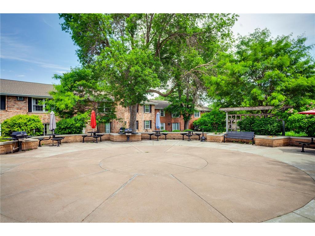 702 Old Settlers Trail #3 Hopkins MN 55343 6814662 image25