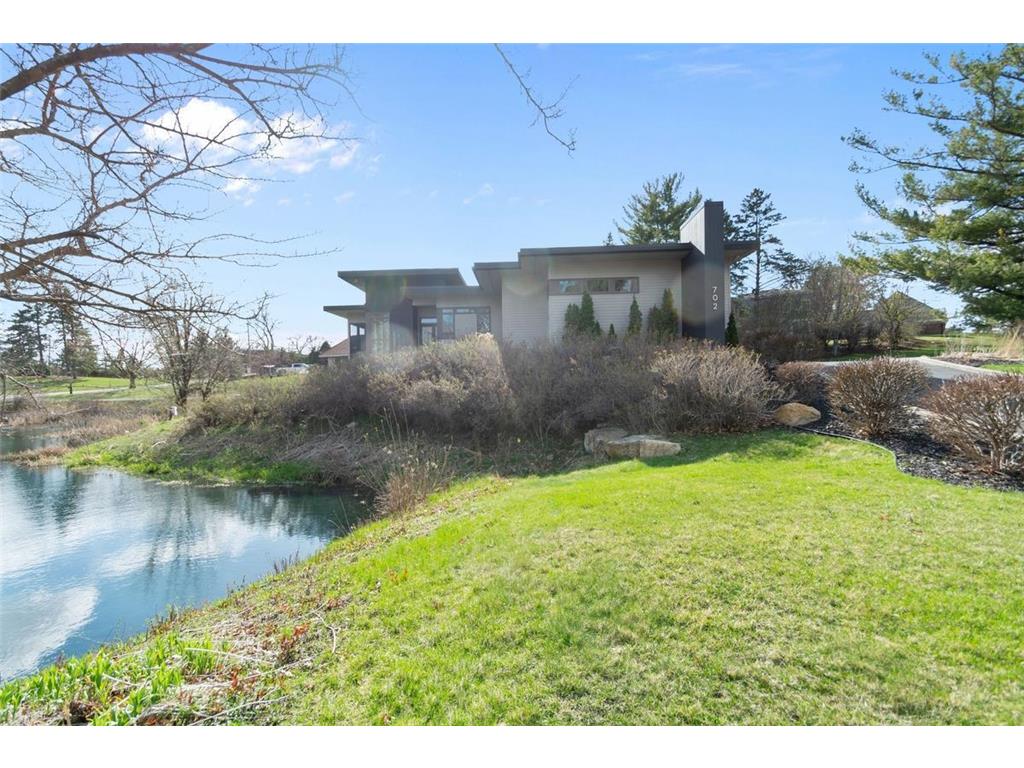 702 Valley Way Hopkins MN 55305 7033204 image1