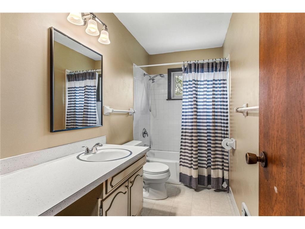 7020 Upper 139th Street W Apple Valley MN 55124 7010105 image20