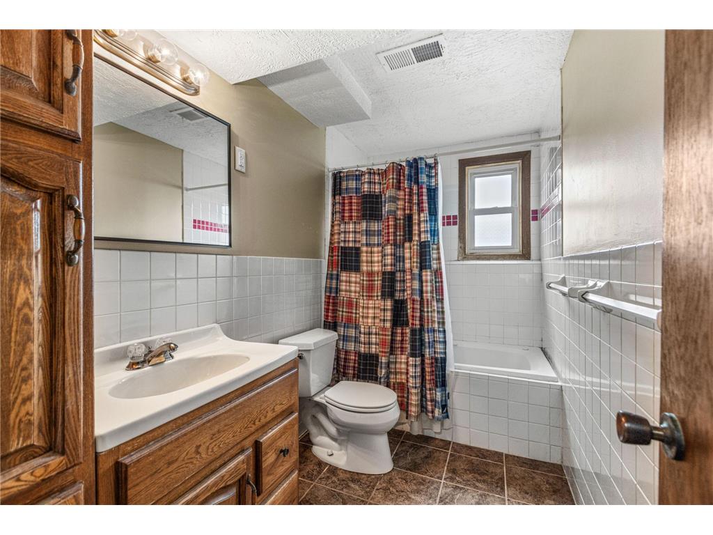 7020 Upper 139th Street W Apple Valley MN 55124 7010105 image23
