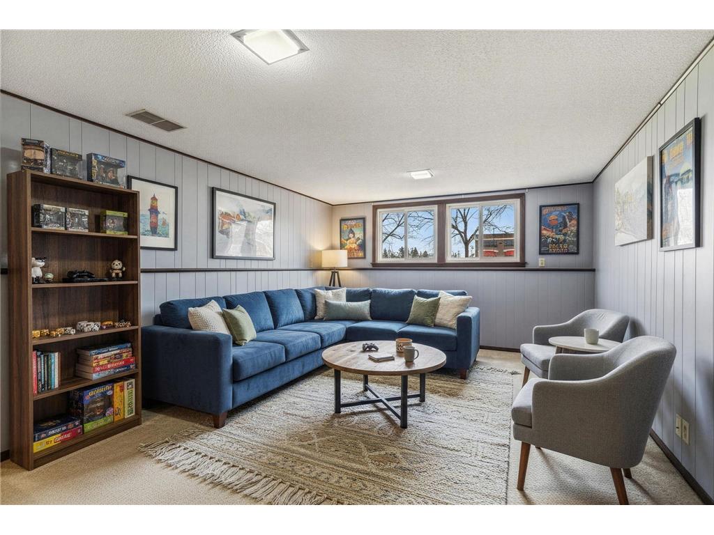 7020 Upper 139th Street W Apple Valley MN 55124 7010105 image24