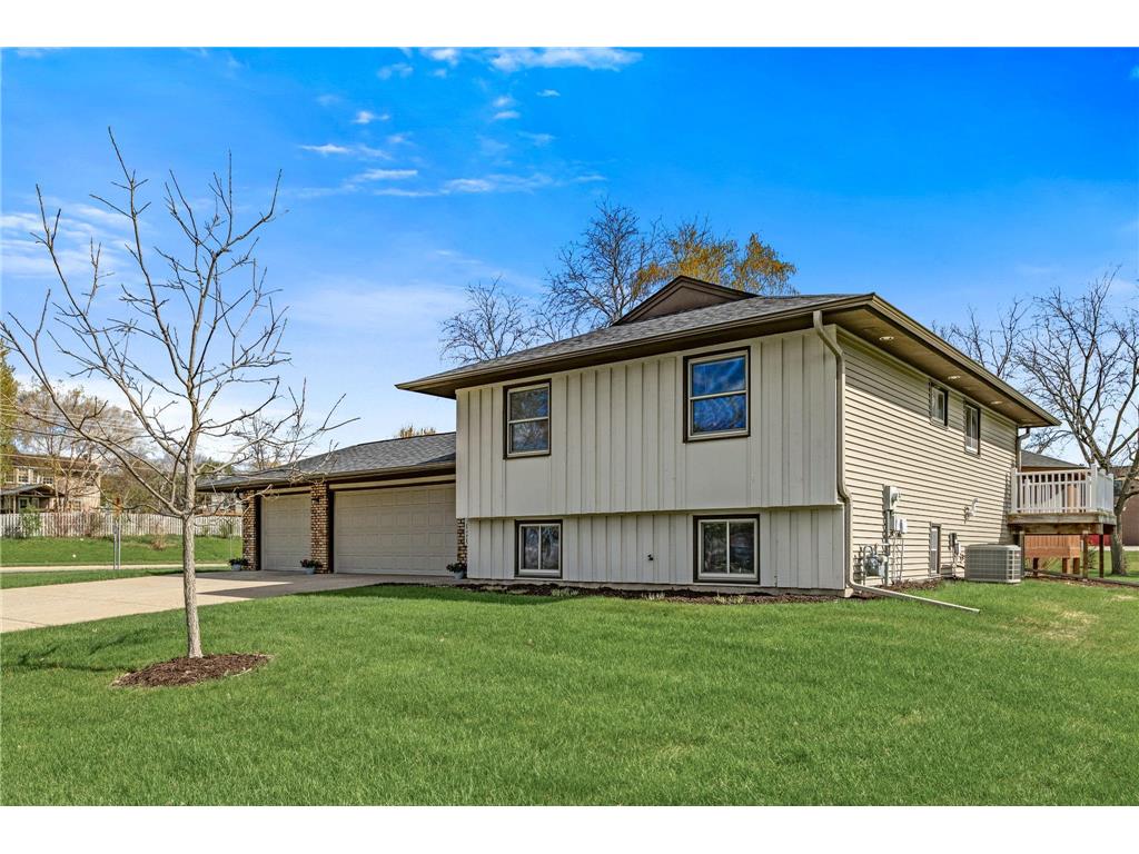 7020 Upper 139th Street W Apple Valley MN 55124 7010105 image3