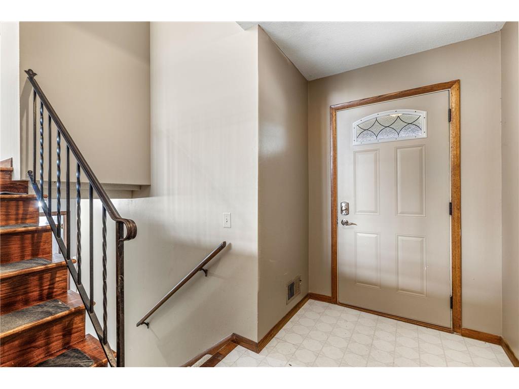 7020 Upper 139th Street W Apple Valley MN 55124 7010105 image5