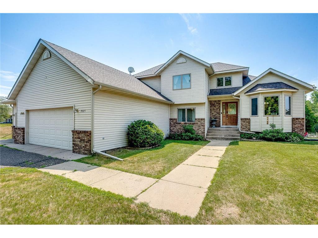 7025 258th Street Wyoming MN 55092 6383877 image1
