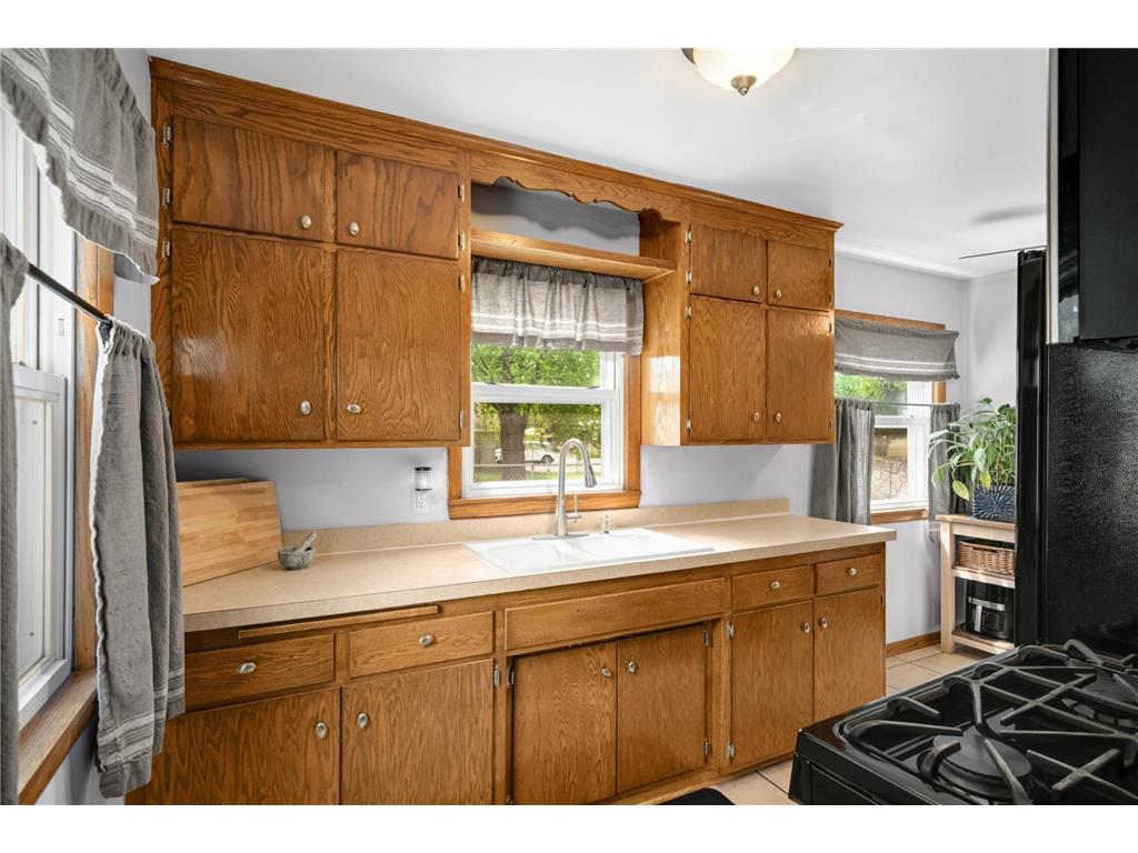 7025 47th Avenue N Crystal MN 55428 7051577 image10