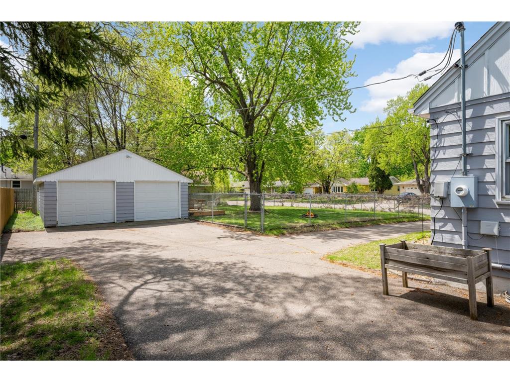 7025 47th Avenue N Crystal MN 55428 7051577 image27