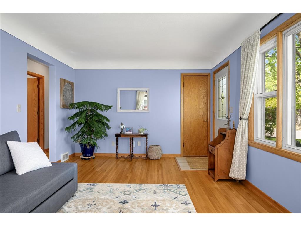 7025 47th Avenue N Crystal MN 55428 7051577 image4
