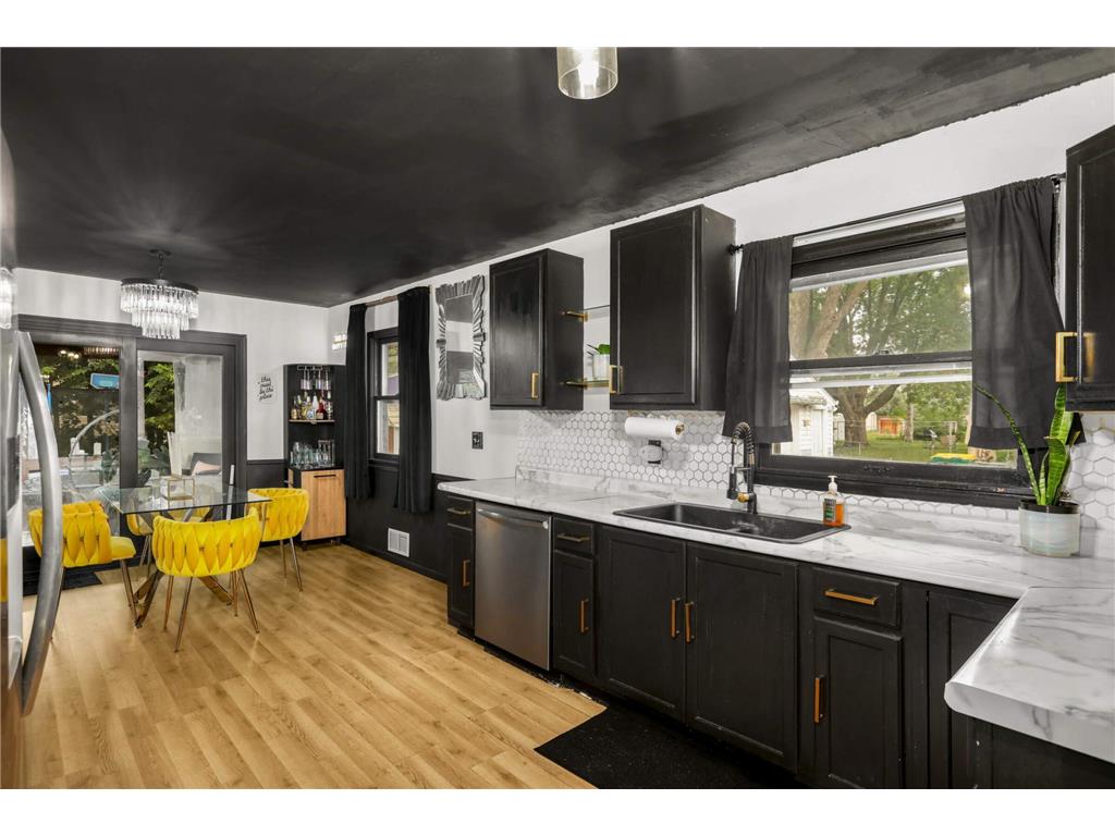 7025 Fremont Avenue N Brooklyn Center MN 55430 6787926 image16