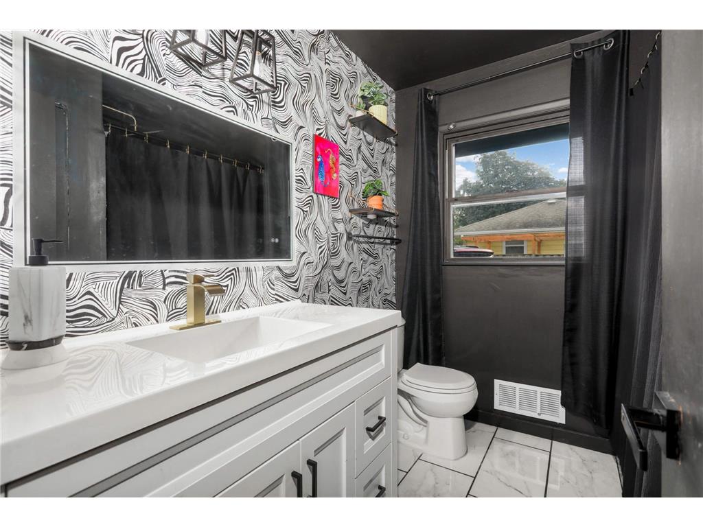 7025 Fremont Avenue N Brooklyn Center MN 55430 6787926 image23