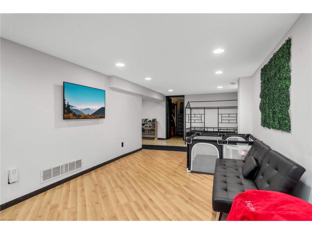 7025 Fremont Avenue N Brooklyn Center MN 55430 6787926 image26