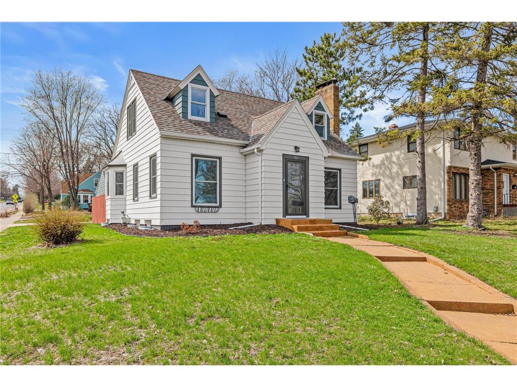 703 16th Avenue N South Saint Paul MN 55075 7054961 image1
