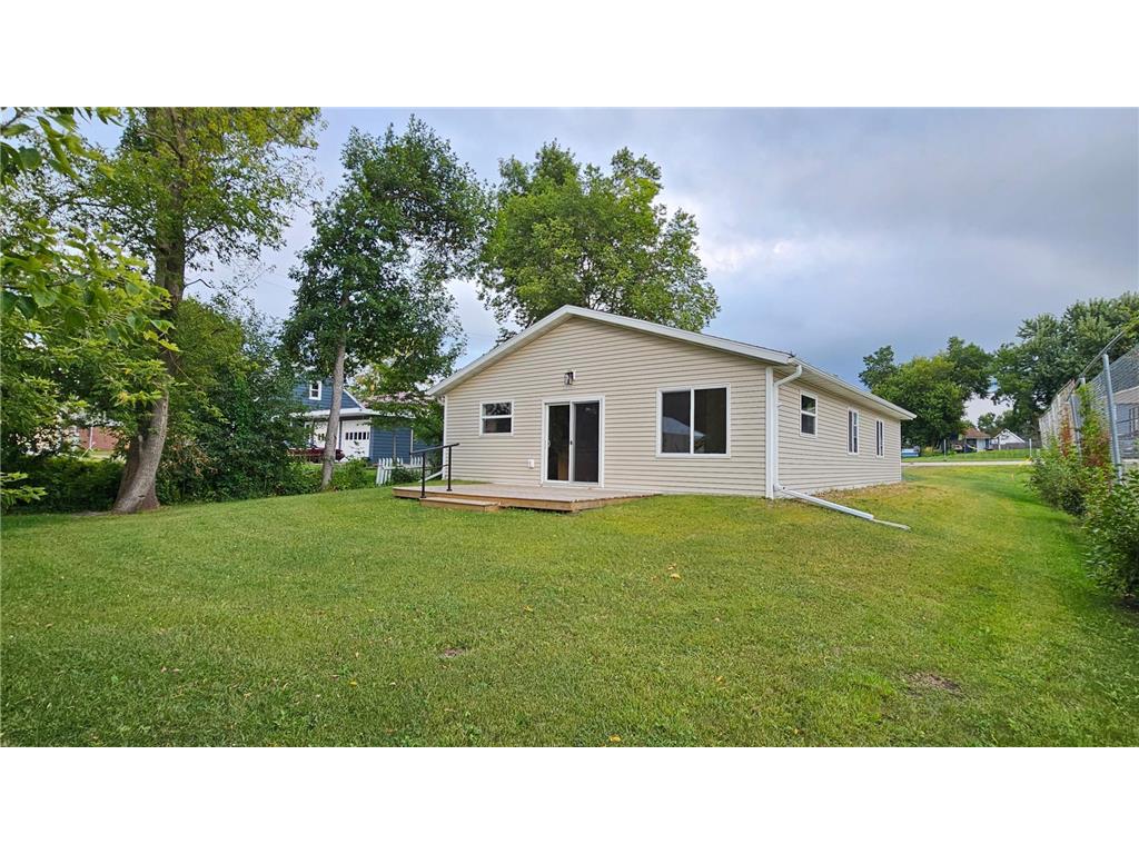 703 2nd Street Henning MN 56551 7001406 image6