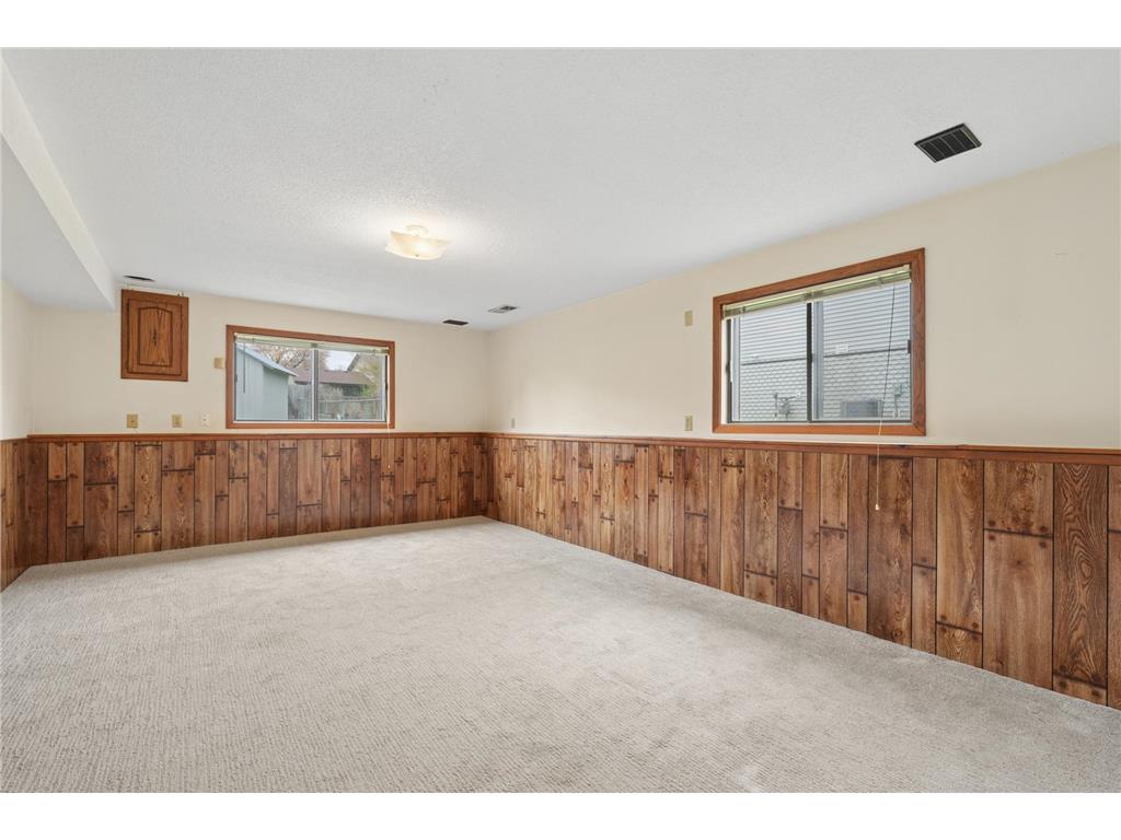 703 Cope Avenue W Roseville MN 55113 7067997 image23