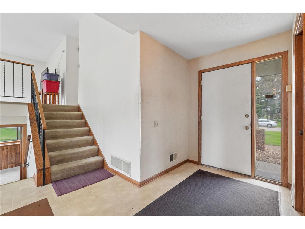 703 Cope Avenue W Roseville MN 55113 7067997 image7