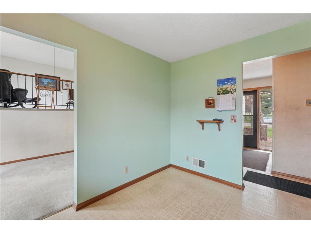 703 Cope Avenue W Roseville MN 55113 7067997 image8