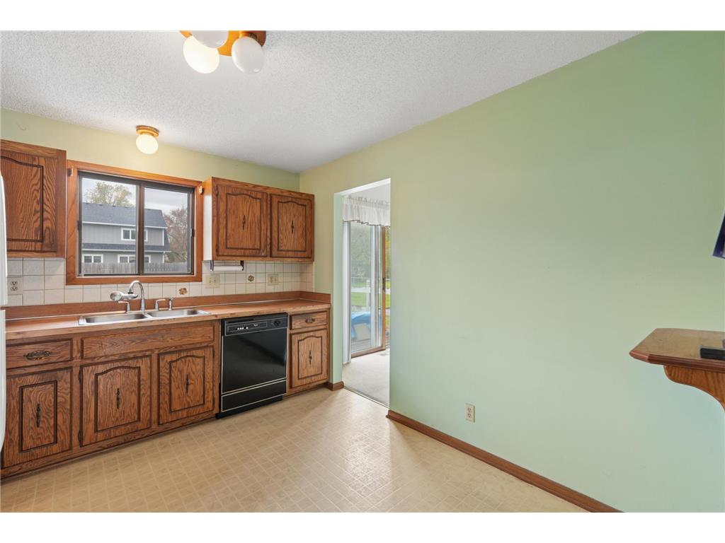 703 Cope Avenue W Roseville MN 55113 7067997 image9