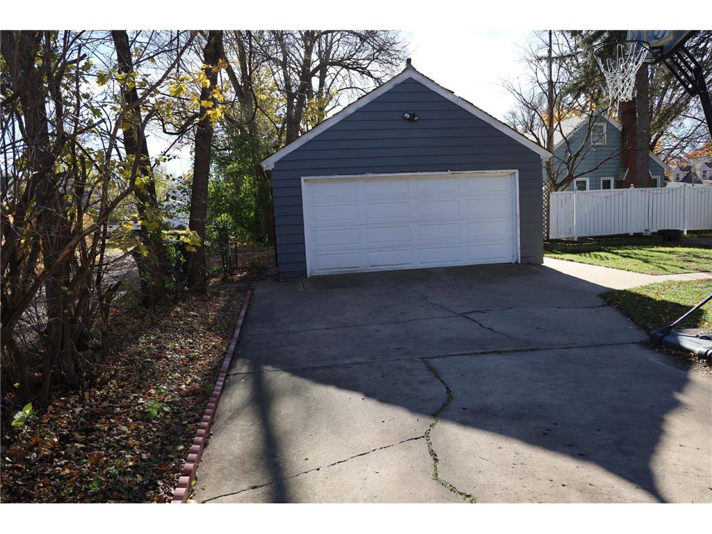 703 Maple Street Alexandria MN 56308 6812977 image4