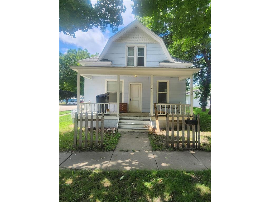 703 N Spring Street Luverne MN 56156 6781840 image1