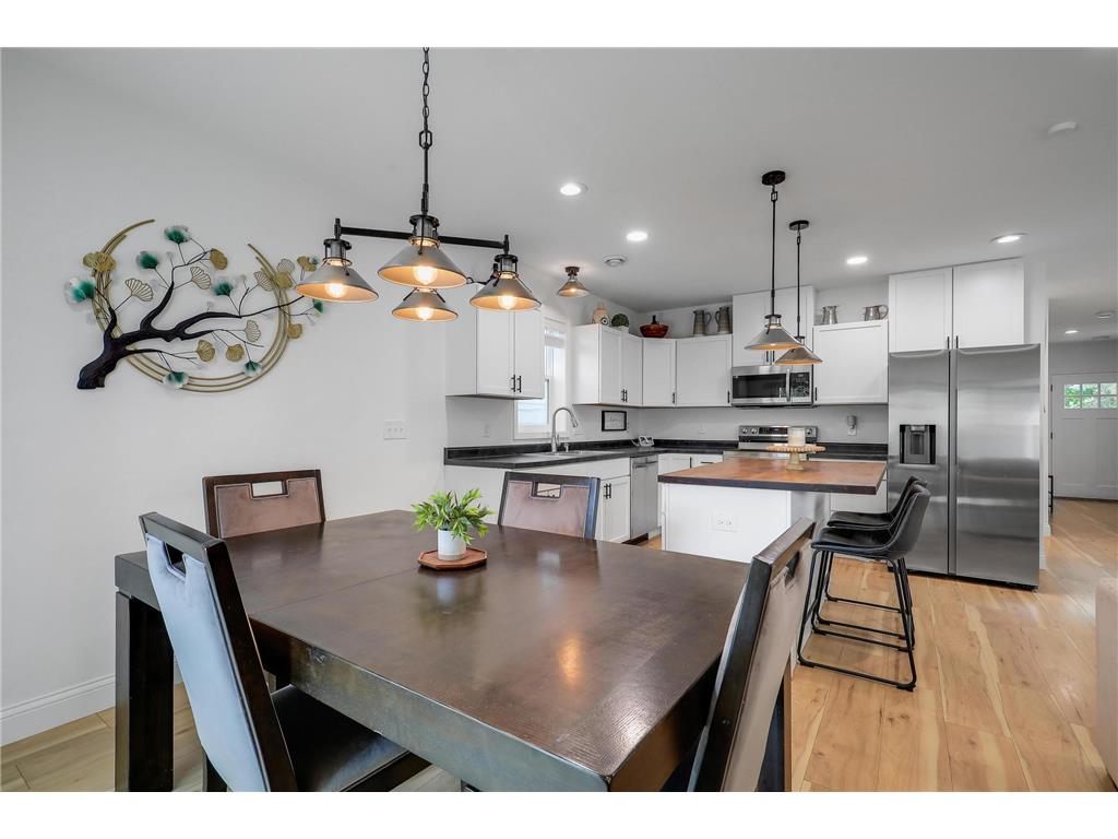 703 Surrey Avenue Saint Paul MN 55106 7016297 image1