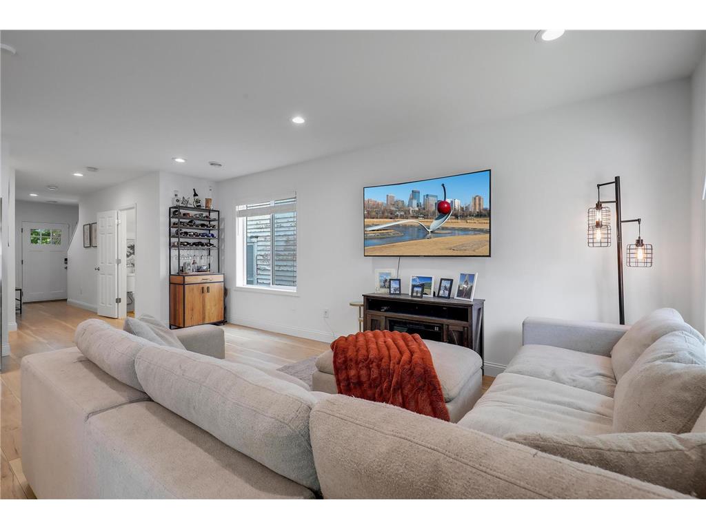 703 Surrey Avenue Saint Paul MN 55106 7016297 image15