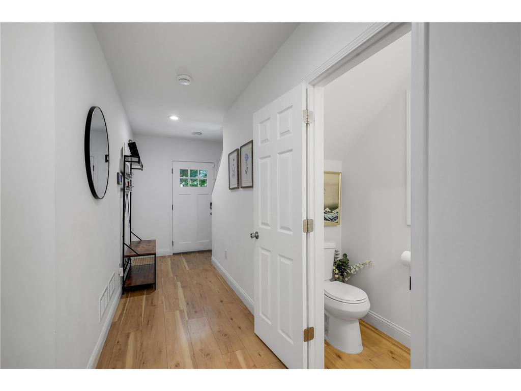 703 Surrey Avenue Saint Paul MN 55106 7016297 image16