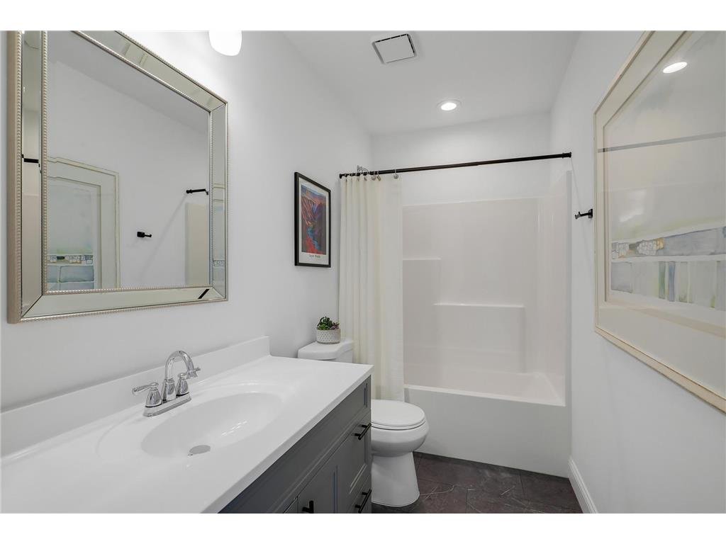 703 Surrey Avenue Saint Paul MN 55106 7016297 image28